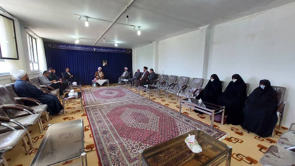 حضور رئیس ستاد توسعه وبازسازی عتبات عالیات استان ومسئول امور روحانیون ستاد در شهرستان نقده