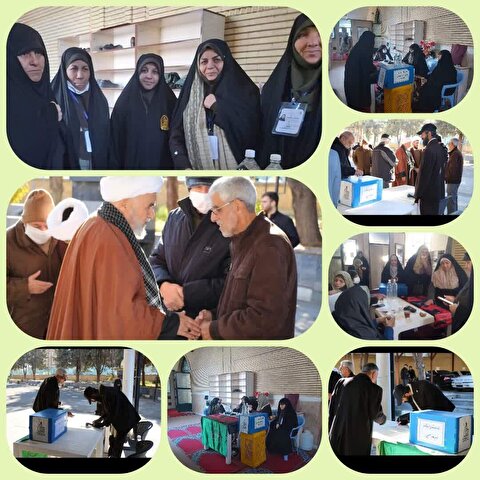 برپایی غرفه ستاد توسعه و بازسازی عتبات عالیات شهرستان ارومیه، در حاشیه نماز عبادی سیاسی جمعه شهر ارومیه