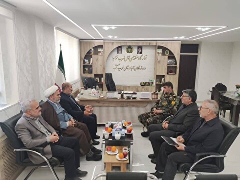 جلسه مشترک ستاد توسعه و بازسازی عتبات عالیات استان آذربایجان غربی با قرارگاه منطقه ای شمال غرب نزاجا و ارشد نظامی آجا در شمال غرب کشور