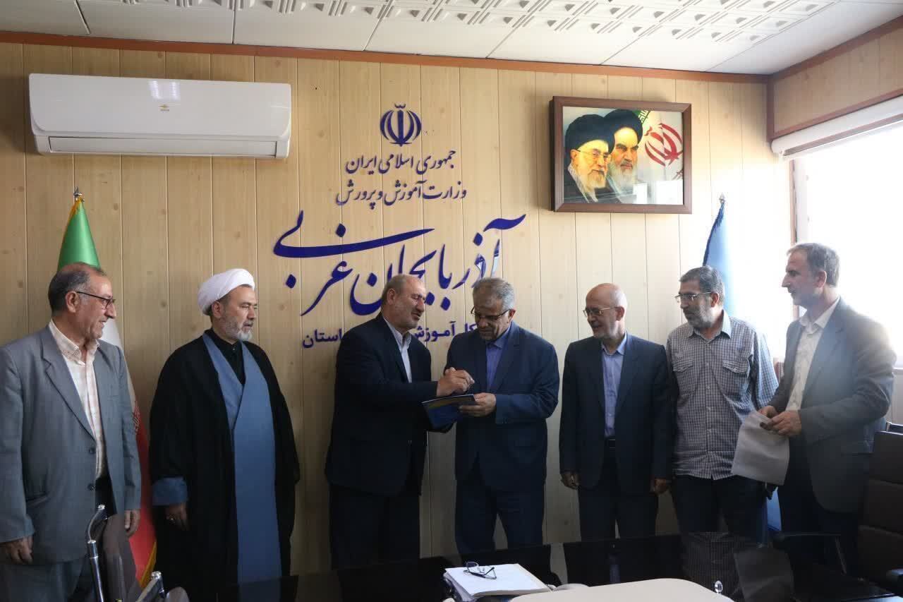 دیدار رئیس ستاد توسعه و بازسازی عتبات عالیات استان آذربایجان غربی با مدیرکل جدید آموزش و پرورش استان آذربایجان غربی