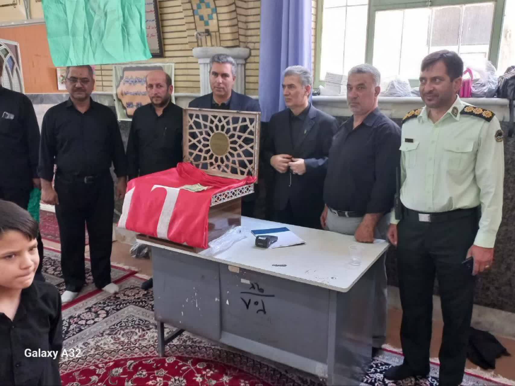 حضور خادمان ستادهای توسعه و بازسازی عتبات عالیات شهرستان های ارومیه، سلماس و خوی در مراسم نماز جمعه