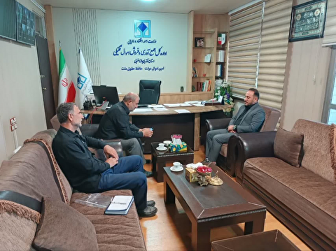 جلسه رئیس ستاد توسعه و بازسازی عتبات عالیات استان آذربایجان غربی و مدیرکل جمع آوری و فروش اموال تملیکی استان