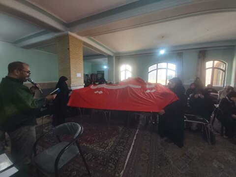 دعوت پرچم متبرک حرم مطهر اباعبدالله الحسین علیه السلام و خادمان خواهر ستاد عتبات شهرستان ارومیه به مسجد نرجس خاتون