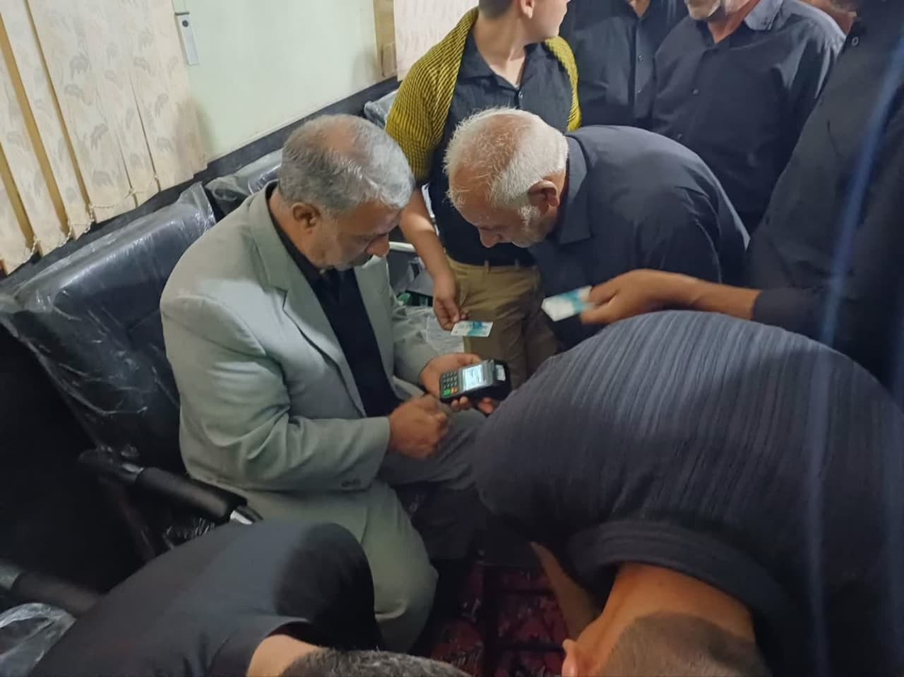 عزاداران حسینی روستای ولایی کوچمشک سلماس، میزبان خادمان و پرچم متبرک حرم مطهر سیدالشهداء علیه‌السلام
