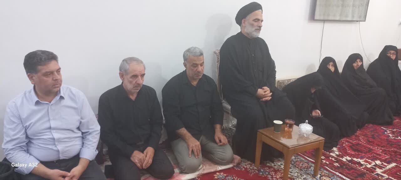 دعوت حجت‌الاسلام والمسلمین سیدابراهیم طباطبایی رئیس هیات امناء، رئیس و خادمان ستاد توسعه و بازسازی عتبات عالیات شهرستان سلماس، به مجلس روضه خانگی